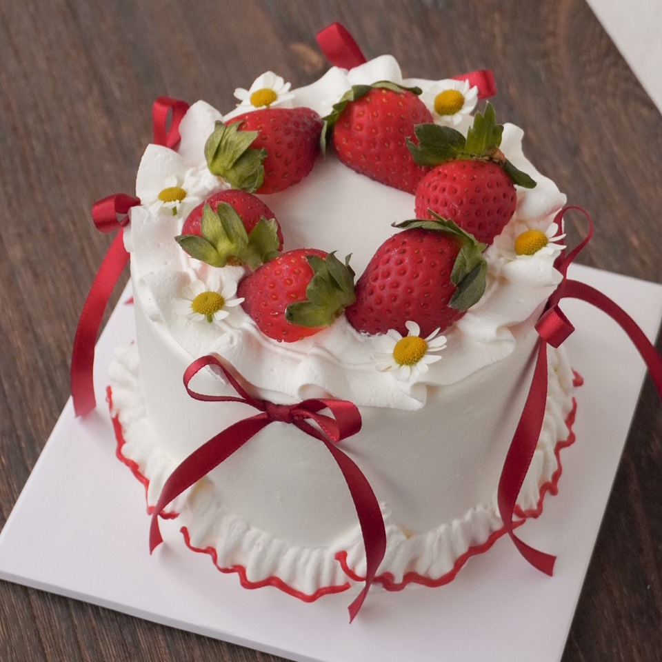草莓裙擺蛋糕