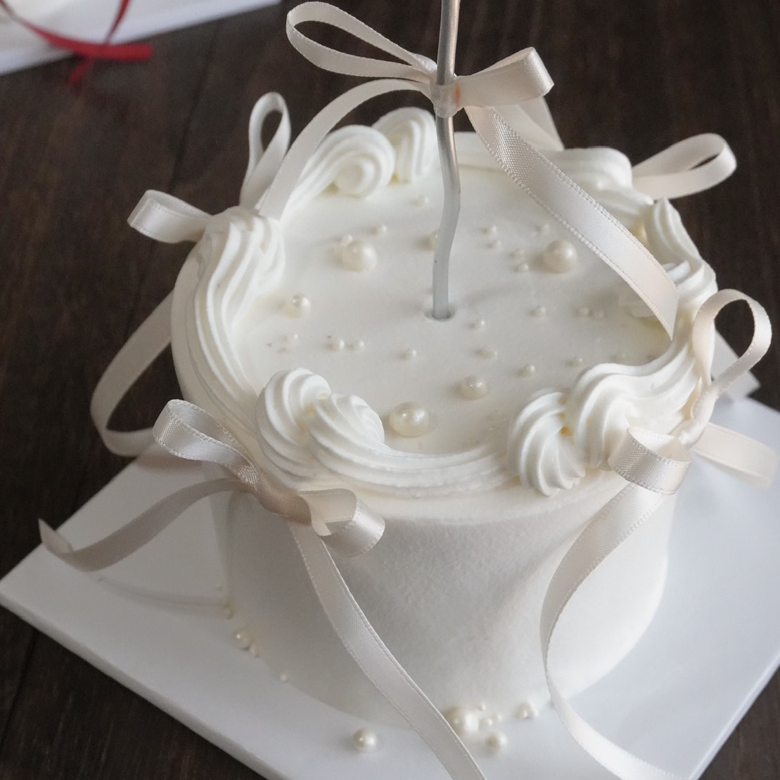 極簡高雅緞帶蛋糕