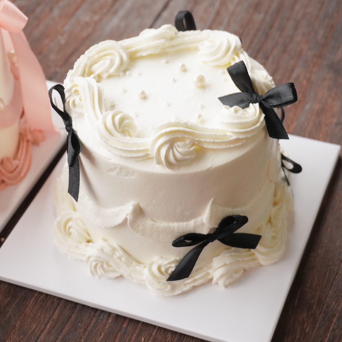 韓系簡約蝴蝶結蛋糕